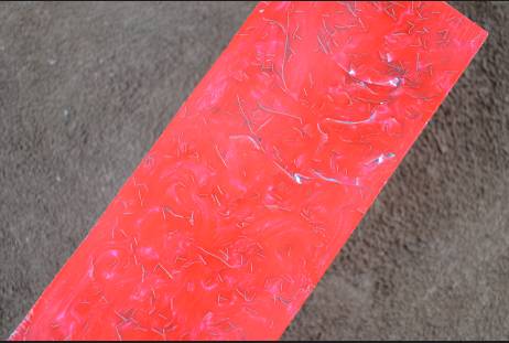 Брусок акриловый - красный перламутр с мелкой стружкой